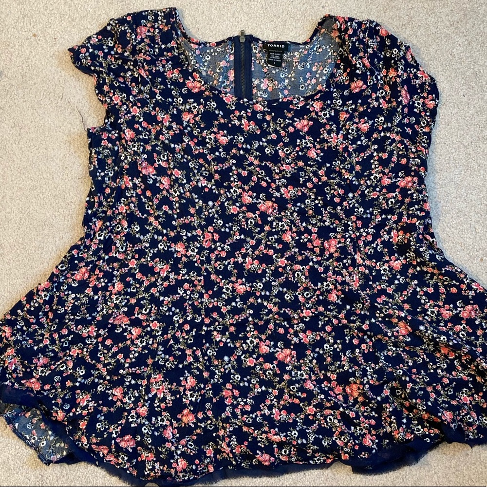 Torrid floral peplum top